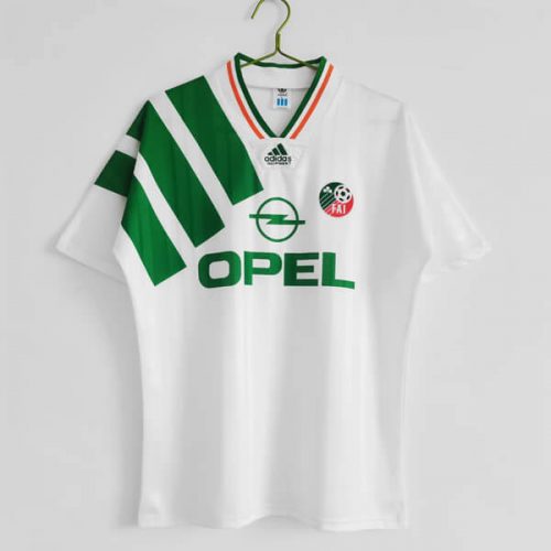 Retro Ireland Away Football Shirt 1992